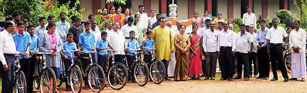 ಶಿಕ್ಷಣದಿಂದ ವ್ಯಕ್ತಿತ್ವ ರೂಪಿಸಿಕೊಳ್ಳಿ: ವಿದ್ಯಾರ್ಥಿಗಳಿಗೆ ಸಚಿವ ಪ್ರಮೋದ್